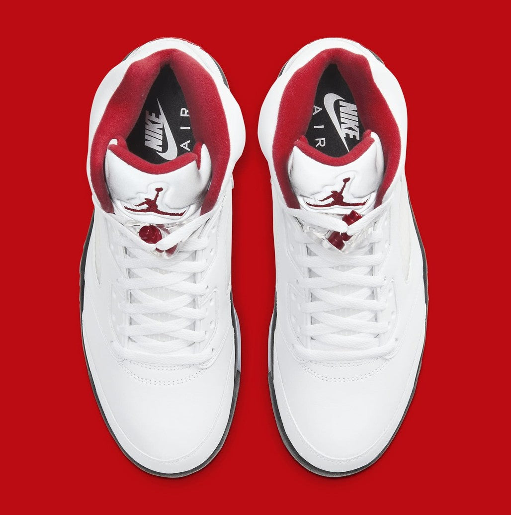 Jordan 5 Retro Fire Red Silver Tongue (2020) — view 3