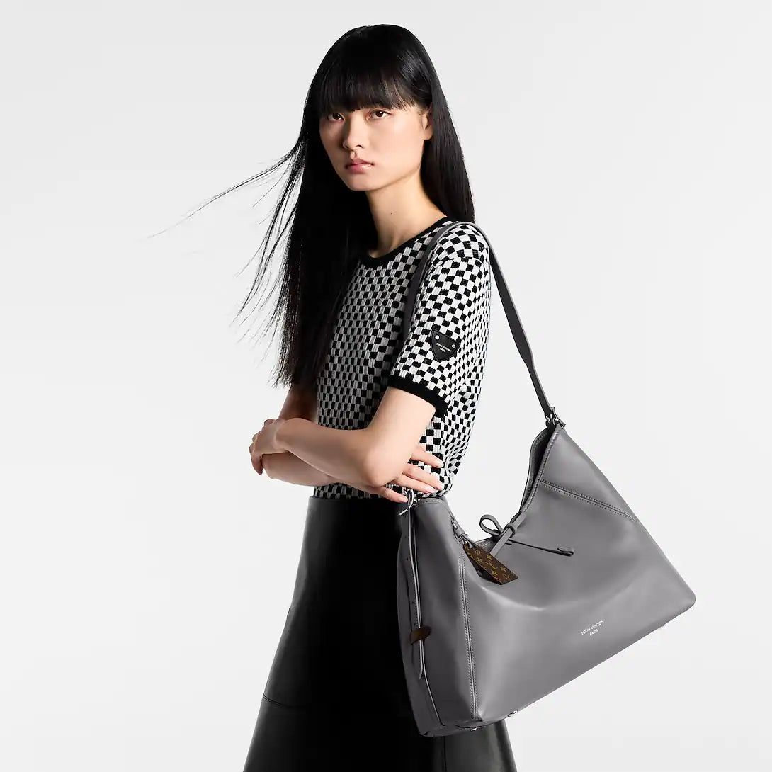 Louis Vuitton Carryall Vibe MM Gray Shoulder Bag — view 4