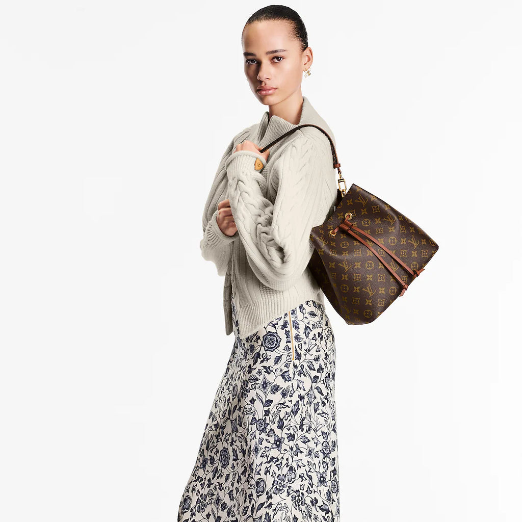 LV Néonoé MM Bucket Bag — view 7