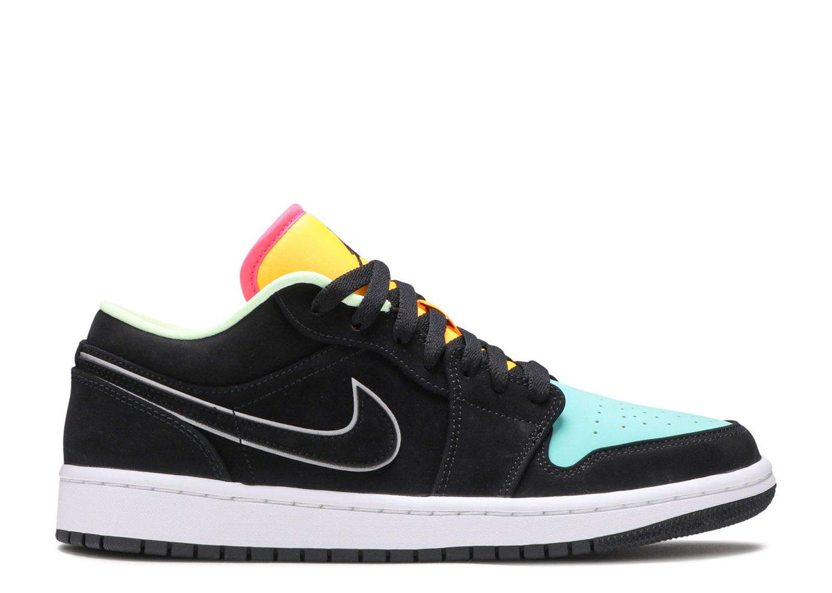 Air Jordan 1 Low SE ¡®Aurora Green¡¯ Everlasting Sneaker — view 1