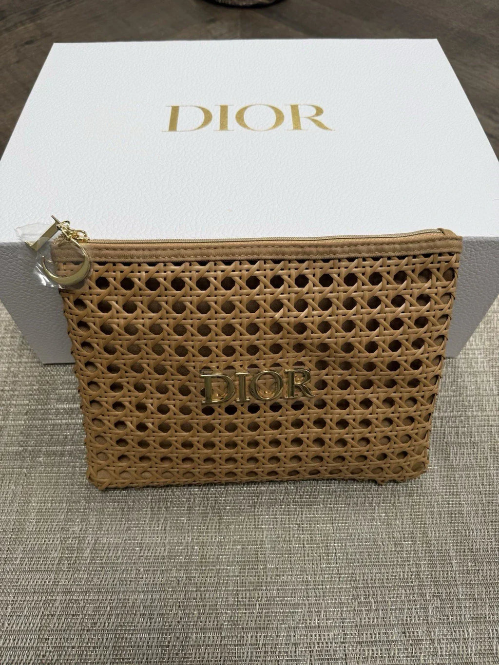 Dior Raffia Solar Pouch Limited Edition 2026 — view 3