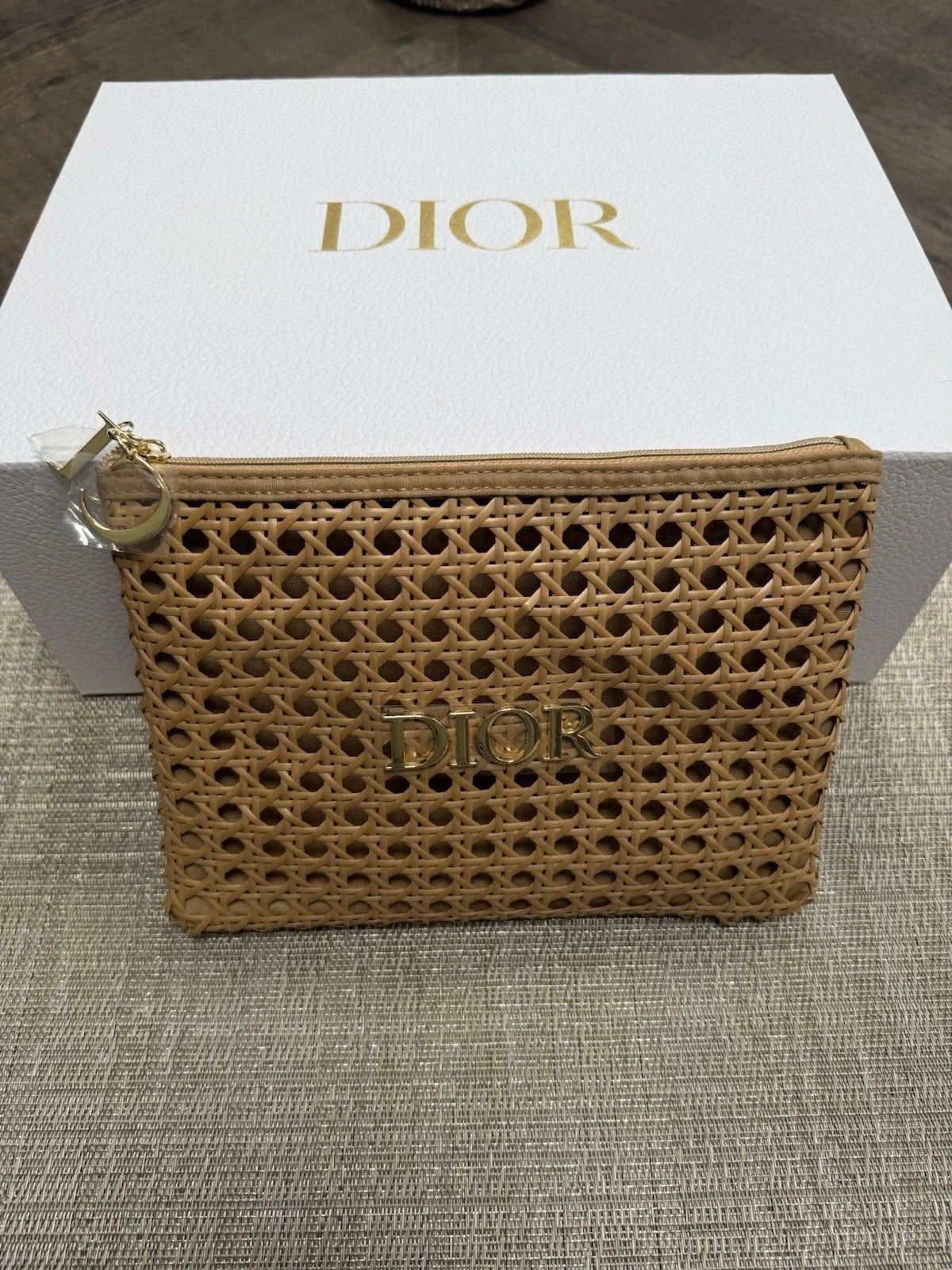 Dior Raffia Solar Pouch Limited Edition — view 3