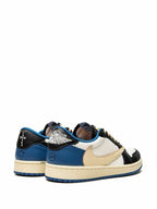 TraviScott x Jordan 1 Low OG SP — view 5