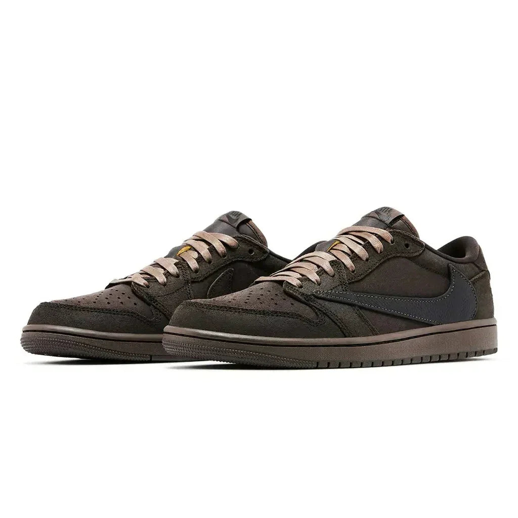 Air Jordan 1 Low x Travis Scott 'Velvet Brown' — view 2