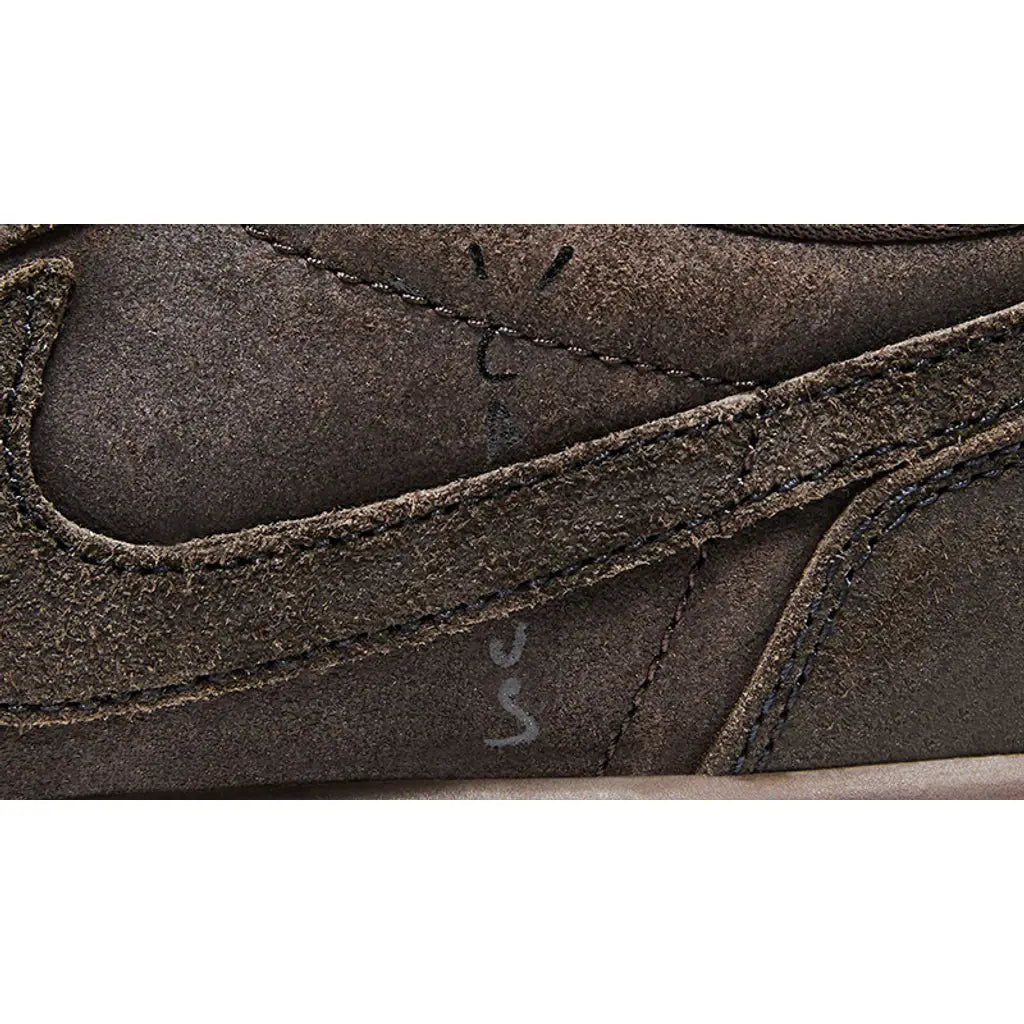 Air Jordan 1 Low x Travis Scott 'Velvet Brown' — view 4