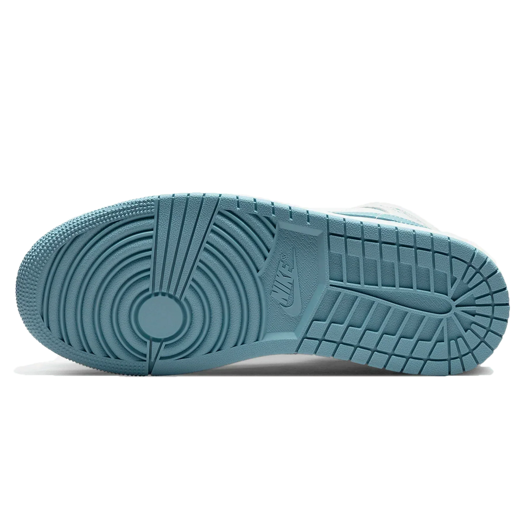 Air Jordan 1 Mid 'UNC University Blue' (2022) — view 4