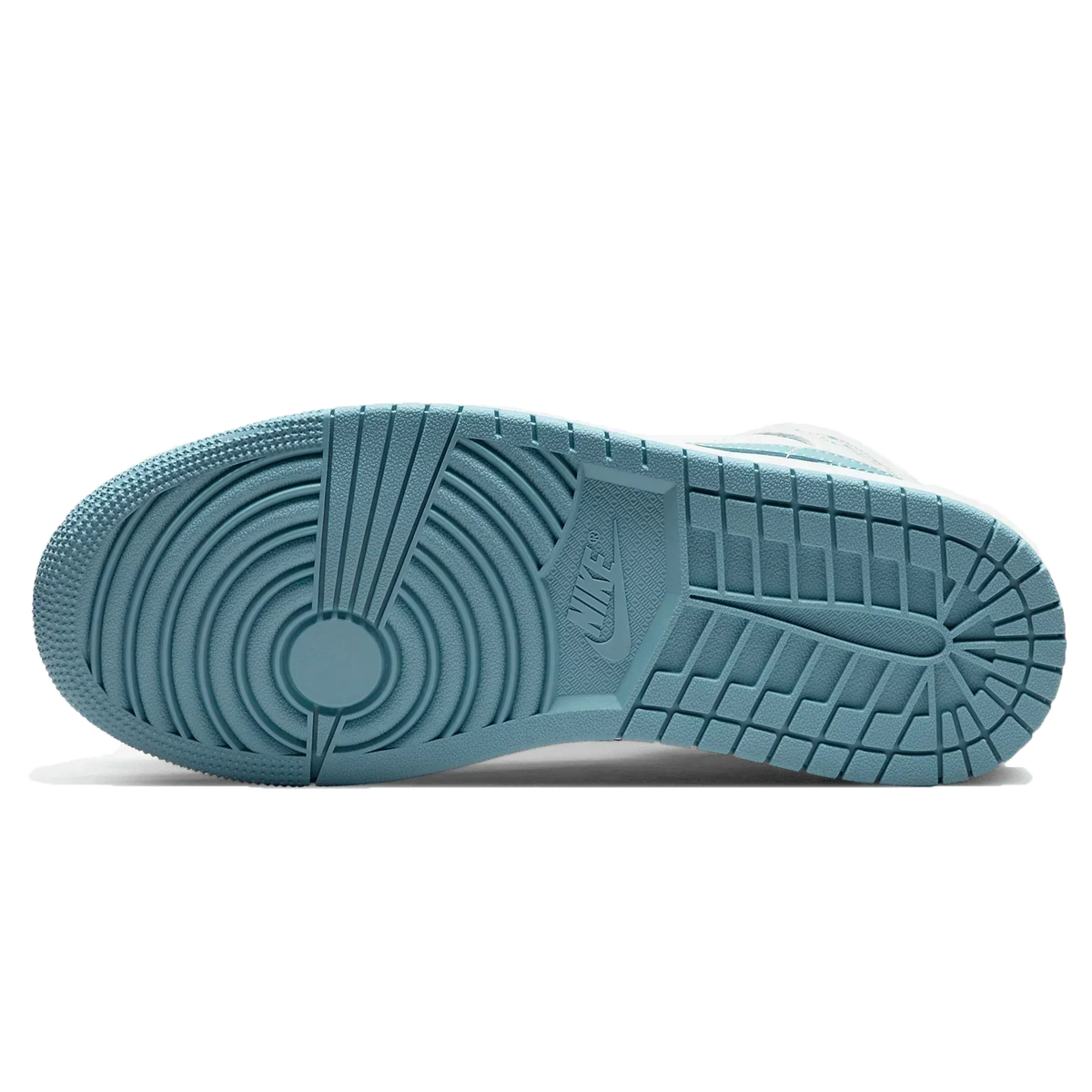 Air Jordan 1 Mid 'UNC University Blue' (2022) — view 4
