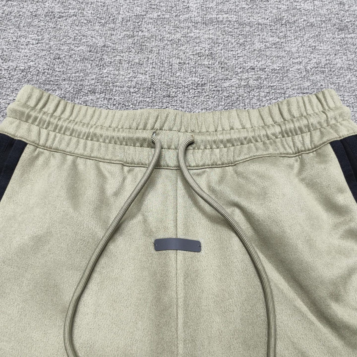 Fear of God ESSENTIALS Baggy Sweatpants — view 9