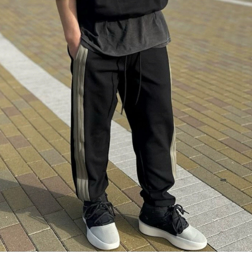 Fear of God ESSENTIALS Baggy Sweatpants — view 8