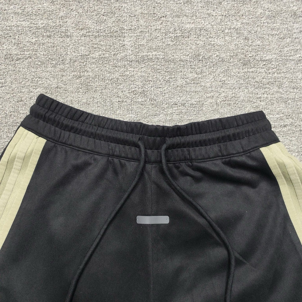 Fear of God ESSENTIALS Baggy Sweatpants — view 17