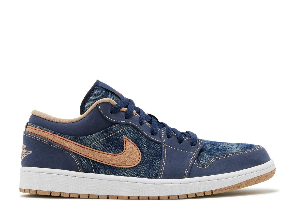 Air Jordan 1 Low SE ¡®Denim¡¯ Unfading Sneaker — view 1